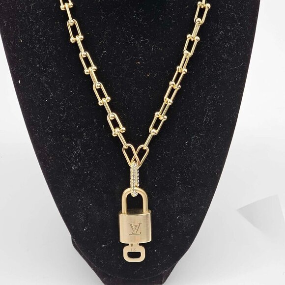 Authentic Louis Vuitton Lock & Key w/ Unbranded Gold Plated Gold Chain Necklace - Picture 2 of 11